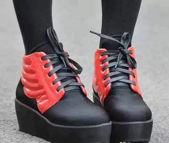 秋冬鞋履指南保暖时尚两不误