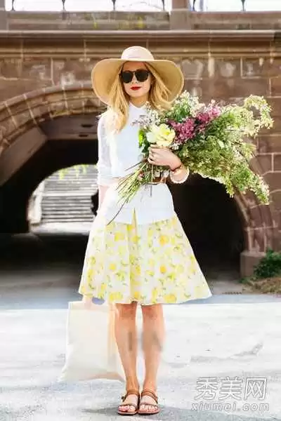 穿对场合配色拿捏 你的好看穿搭全攻略