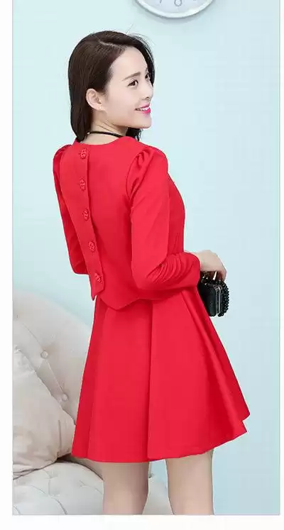 红色穿搭宝典 这些配色方案让你又美又高级