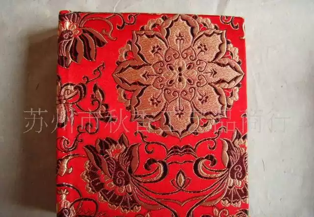 织锦缎揭秘这种古老面料为何依旧闪亮