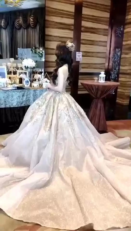 给未来新娘的寻纱指南：找到那件让你眼里有光的嫁衣