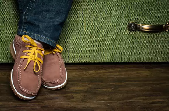 脚长星人选鞋秘籍 告别大脚尴尬穿出自信风采