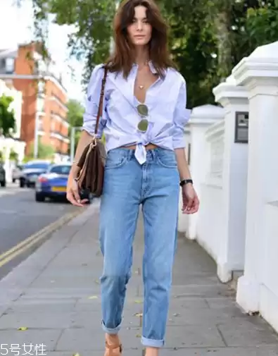 腿不直别烦恼 这几条裤子让你穿出笔直大长腿