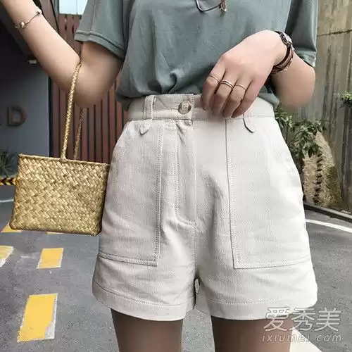 腿短姑娘的裤装逆袭指南：选对款式轻松穿出大长腿