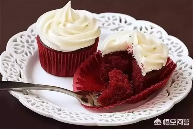 蛋糕配什么才不腻？解锁让风味层次翻倍的黄金搭配法则