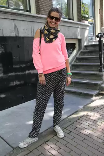 蝙蝠衫配裤子秘籍 穿出慵懒时尚范儿