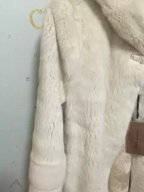 裘皮江湖深几许？从历史传说到现代消费的皮草经